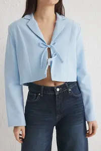 TRENDYOLMİLLA Light Blue Binding Detailed Lined Crop Weaving Blazer Jacket - Image 3