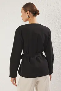 TRENDYOLMİLLA Black Double breasted Binding Detailed Weaving Blazer Jacket - Image 4