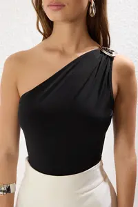 TRENDYOLMİLLA Black with buckle Accessory Detailed Fitted Flexible Knitting Bodysuit .D.00001 - Image 3