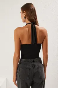 TRENDYOLMİLLA Black Shirred Barbell Neck Fitted Flexible Knitting Bodysuit .D.00006 - Image 5