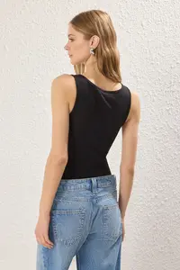 TRENDYOLMİLLA Black buttoned Regular/Normal Pattern Knitting Bodysuit .D.00013 - Image 4
