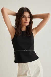 TRENDYOLMİLLA Black Arched Fitted Knitting Blouse - Image 2