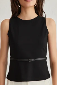 TRENDYOLMİLLA Black Arched Fitted Knitting Blouse - Image 3