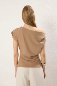 TRENDYOLMİLLA Stone Gathering/Drape Detailed Flowy Asymmetric Collar Knitting Blouse - Image 4