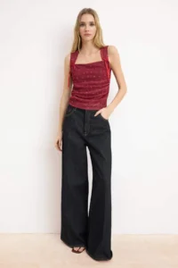 TRENDYOLMİLLA Burgundy Floral Printed Lined Printed Tulle Fitted Crop Bow Detailed Knitting Blouse - Image 2