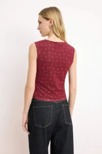 TRENDYOLMİLLA Burgundy Floral Printed Lined Printed Tulle Fitted Crop Bow Detailed Knitting Blouse - Image 4