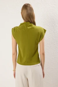TRENDYOLMİLLA Oil Green Fitted Accessory Detailed Draped Flexible Knitting Blouse - Image 4