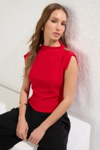 TRENDYOLMİLLA Rejection Fitted Accessory Detailed Draped Flexible Knitting Blouse