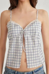 TRENDYOLMİLLA Multicolored Plaid Sleeveless Satin Binding Detailed Crop Weaving Blouse - Image 3