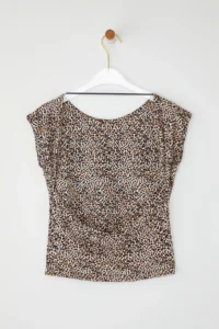 TRENDYOLMİLLA Brown Low-cut back Fitted Flexible Knitting Blouse - Image 7
