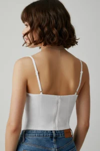 TRENDYOLMİLLA White V-neck Sleeveless Crop Weaving Blouse - Image 10