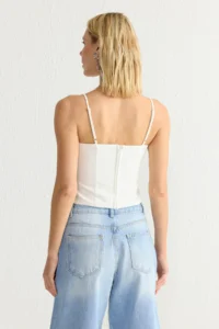 TRENDYOLMİLLA White V-neck Sleeveless Crop Weaving Blouse - Image 5