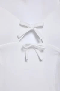 TRENDYOLMİLLA White V-neck Sleeveless Crop Weaving Blouse - Image 7