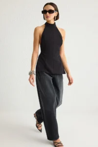 TRENDYOLMİLLA Black Low-cut back Barbell Collar Weaving Blouse - Image 2