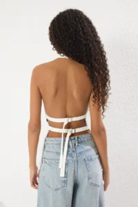 TRENDYOLMİLLA White Low-cut back Barbell Collar Weaving Blouse - Image 4