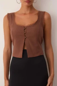 TRENDYOLMİLLA Brown Square Neck Sleeveless Crop Weaving Blouse - Image 3