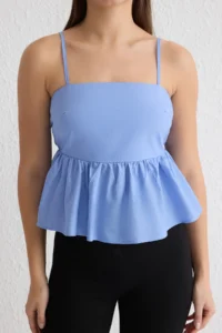 TRENDYOLMİLLA Mavi Back Ribbon Binding Detailed Sleeveless Crop Weaving Blouse - Image 4