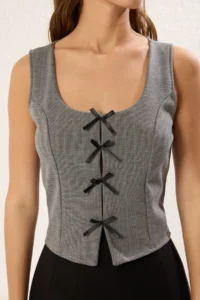TRENDYOLMİLLA Gray Striped Ribbon Binding Detailed Fitted Square Neck Zero Sleeve Knitting Blouse - Image 3