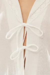 TRENDYOLMİLLA White Front tied up Lace Detailed Weaving Blouse - Image 4