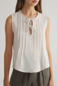 TRENDYOLMİLLA Beige Linen Content Crew Neck ribbed Weaving Blouse - Image 7