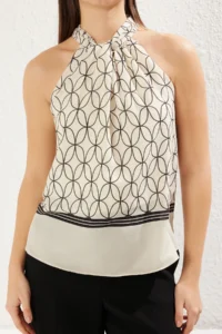 TRENDYOLMİLLA Multicolored Satin Barbell Collar Patterned Weaving Blouse - Image 3