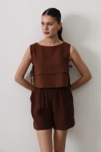 TRENDYOLMİLLA Brown Crew Neck Yandan Binding Detailed Crop Weaving Blouse - Image 3
