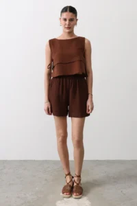 TRENDYOLMİLLA Brown Crew Neck Yandan Binding Detailed Crop Weaving Blouse - Image 4