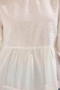 TRENDYOLMİLLA White Cotton embroidery Balloon Sleeve Crew Neck Weaving Blouse - Image 4