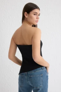 TRENDYOLMİLLA Black Weaving Blouse - Image 5