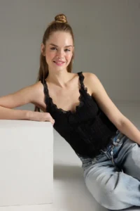 TRENDYOLMİLLA Black Lace Detailed Knitwear Thin Blouse - Image 2
