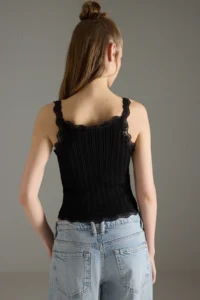 TRENDYOLMİLLA Black Lace Detailed Knitwear Thin Blouse - Image 4