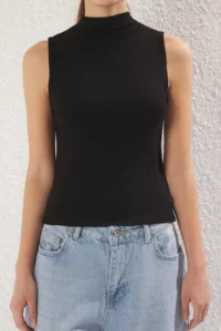 TRENDYOLMİLLA Black Dog collar Zero Sleeve Super Flexible Regular Size Knitting Blouse - Image 3
