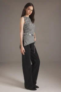 TRENDYOLMİLLA Black Pöti Square Fitted Flexible Knitting Blouse - Image 2