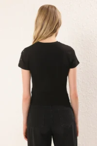 TRENDYOLMİLLA Black Stoned Asymmetric Fitted Knitting T-Shirt - Image 4