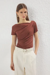 TRENDYOLMİLLA Brown Ruffle/Drape Detailed Fitted Knitting Blouse