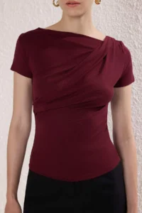 TRENDYOLMİLLA Burgundy Drape Detailed Fitted Knitting Blouse - Image 3