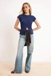 TRENDYOLMİLLA Navy Blue buttoned Fitted Knitting Blouse - Image 2