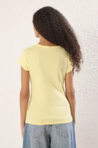 TRENDYOLMİLLA Light Yellow buttoned Fitted Knitting Blouse - Image 4