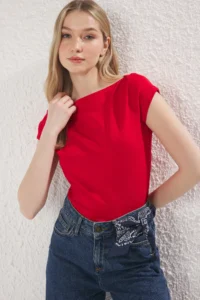 TRENDYOLMİLLA Rejection Boat Neck Fitted Cotton Flexible Knitting Blouse