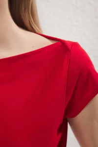 TRENDYOLMİLLA Rejection Boat Neck Fitted Cotton Flexible Knitting Blouse - Image 3