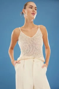 TRENDYOLMİLLA Gold Crop sequined Metallic Thread Blouse - Image 3
