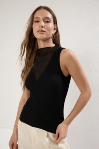 TRENDYOLMİLLA Black Dog collar Transparent Detailed Thin Blouse - Image 2