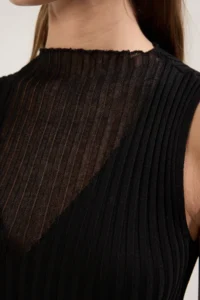 TRENDYOLMİLLA Black Dog collar Transparent Detailed Thin Blouse - Image 3