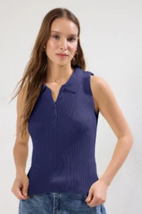 TRENDYOLMİLLA Navy Blue Polo Shirt Collar Ribbed Knitwear Thin Blouse - Image 2