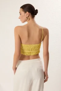 TRENDYOLMİLLA Yellow Tek Sleeveless Striped Weaving Blouse - Image 5