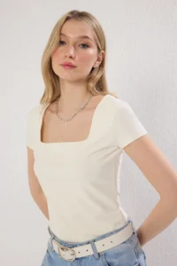 TRENDYOLMİLLA Stone Square Neck Fitted Knitting Blouse  Knitting Blouse - Image 3