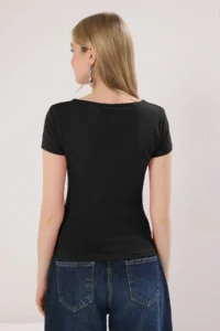 TRENDYOLMİLLA Black Square Neck Fitted Knitting Blouse - Image 4