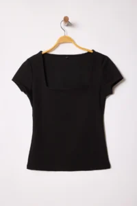 TRENDYOLMİLLA Black Square Neck Fitted Knitting Blouse - Image 5