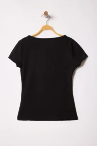TRENDYOLMİLLA Black Square Neck Fitted Knitting Blouse - Image 7