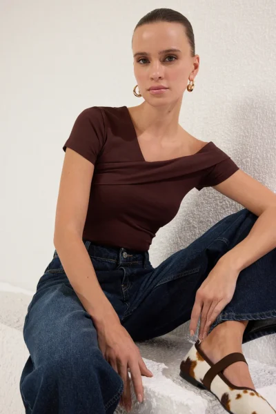 TWOSS25BZ00381-BROWN_1